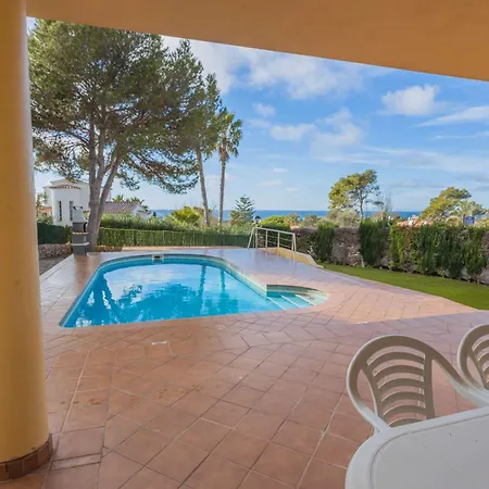 Laurinda - Near The * Son Bou