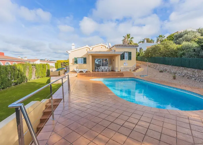 Laurinda - Near The Vila Son Bou